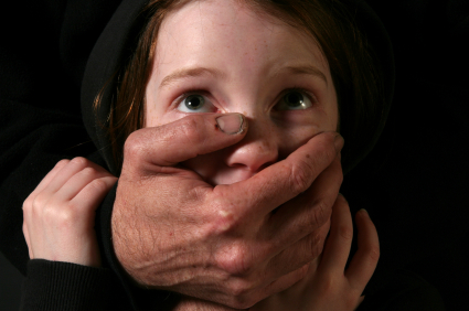 Mantenha os agressores sexuais longe dos seus filhos