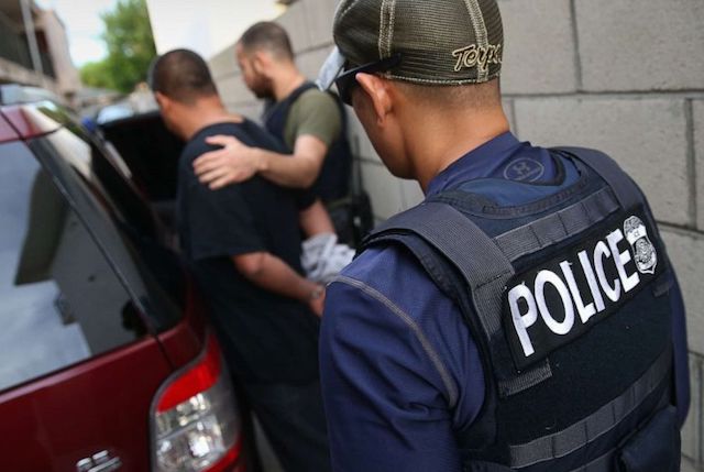 ICE inicia operação de captura de famílias procuradas no domingo