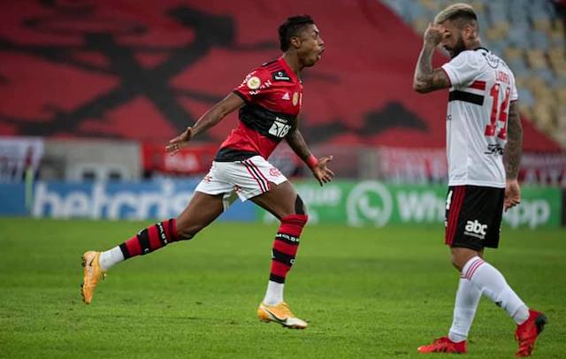 FLAMENGO atropela o São Paulo; Palmeiras lidera e Galo é o 2º colocado